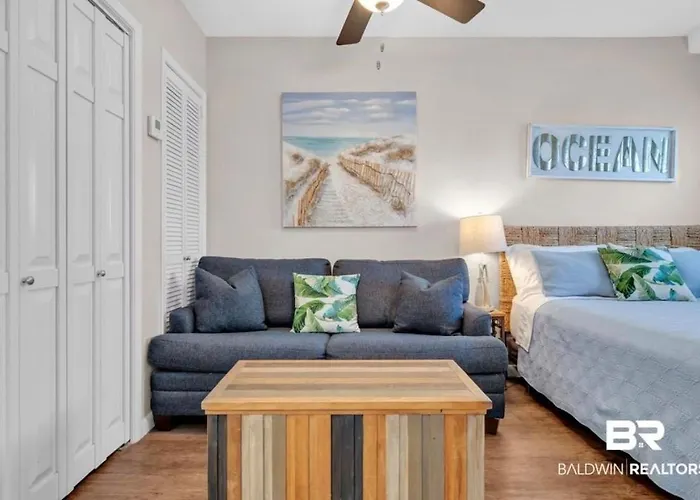 Apartment Beachfront Getaway W Pools, Sauna & Ocean Views *