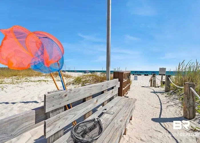 Apartment Beachfront Getaway W Pools, Sauna & Ocean Views *
