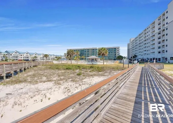 Beachfront Getaway W Pools, Sauna & Ocean Views Apartment Gulf Shores