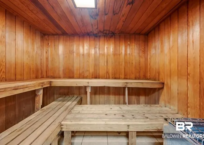 Beachfront Getaway W Pools, Sauna & Ocean Views * Gulf Shores